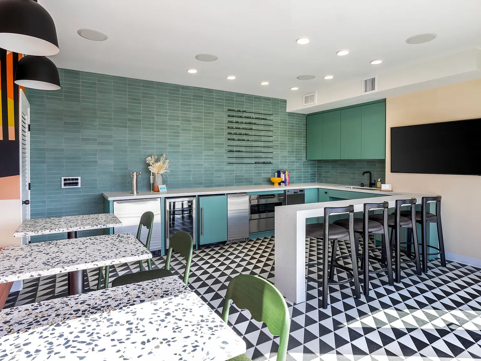 The Charlie Mar Vista property photo 3