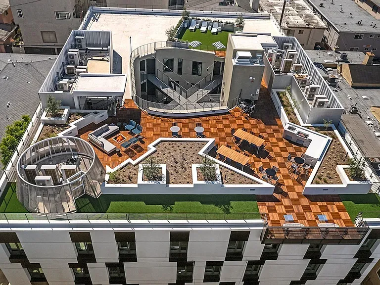 Solaire Venice property photo 3