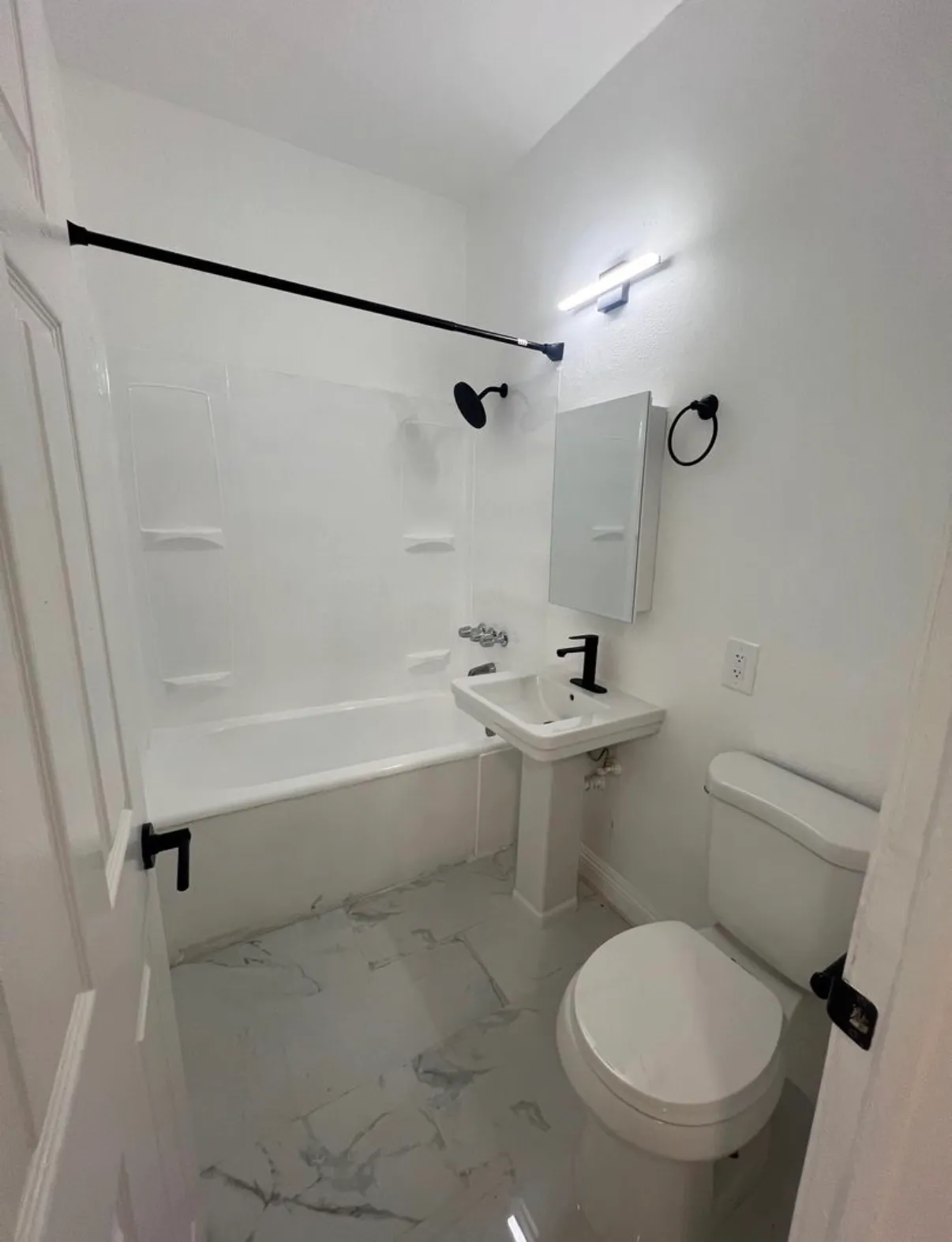 Unit 101 photo 3