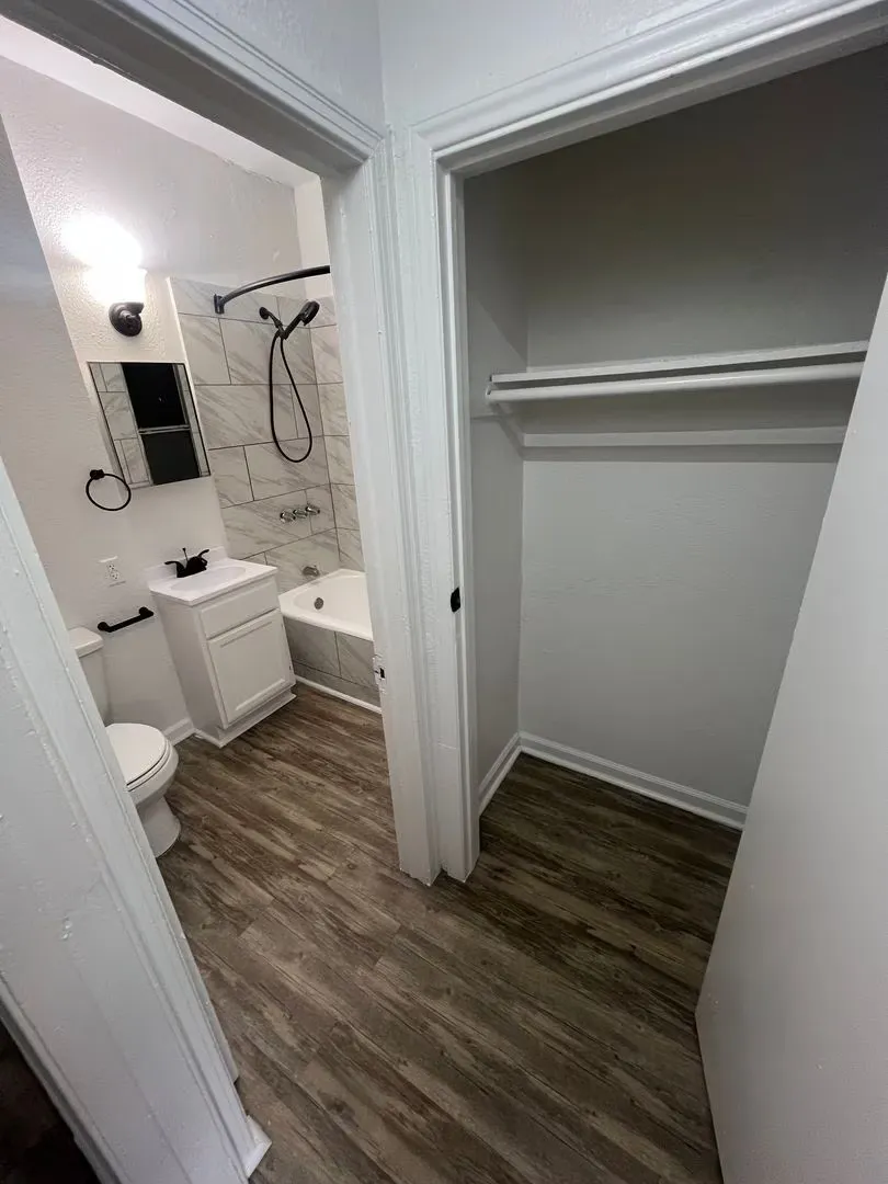 Unit 211 photo 2